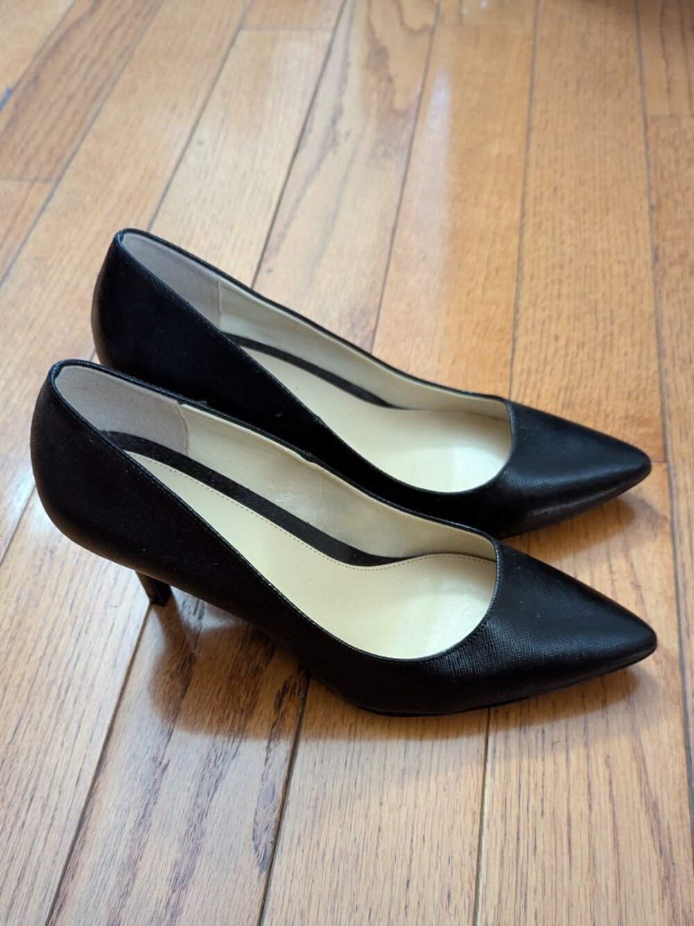 Kelly & Katie Black Textured Pointed Toe 3.5in Heels Size 9